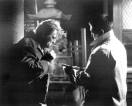 The Yakuza 1974 Robert Mitchum smokes cigarette with Takakura Ken 8x10 photo - £7.64 GBP