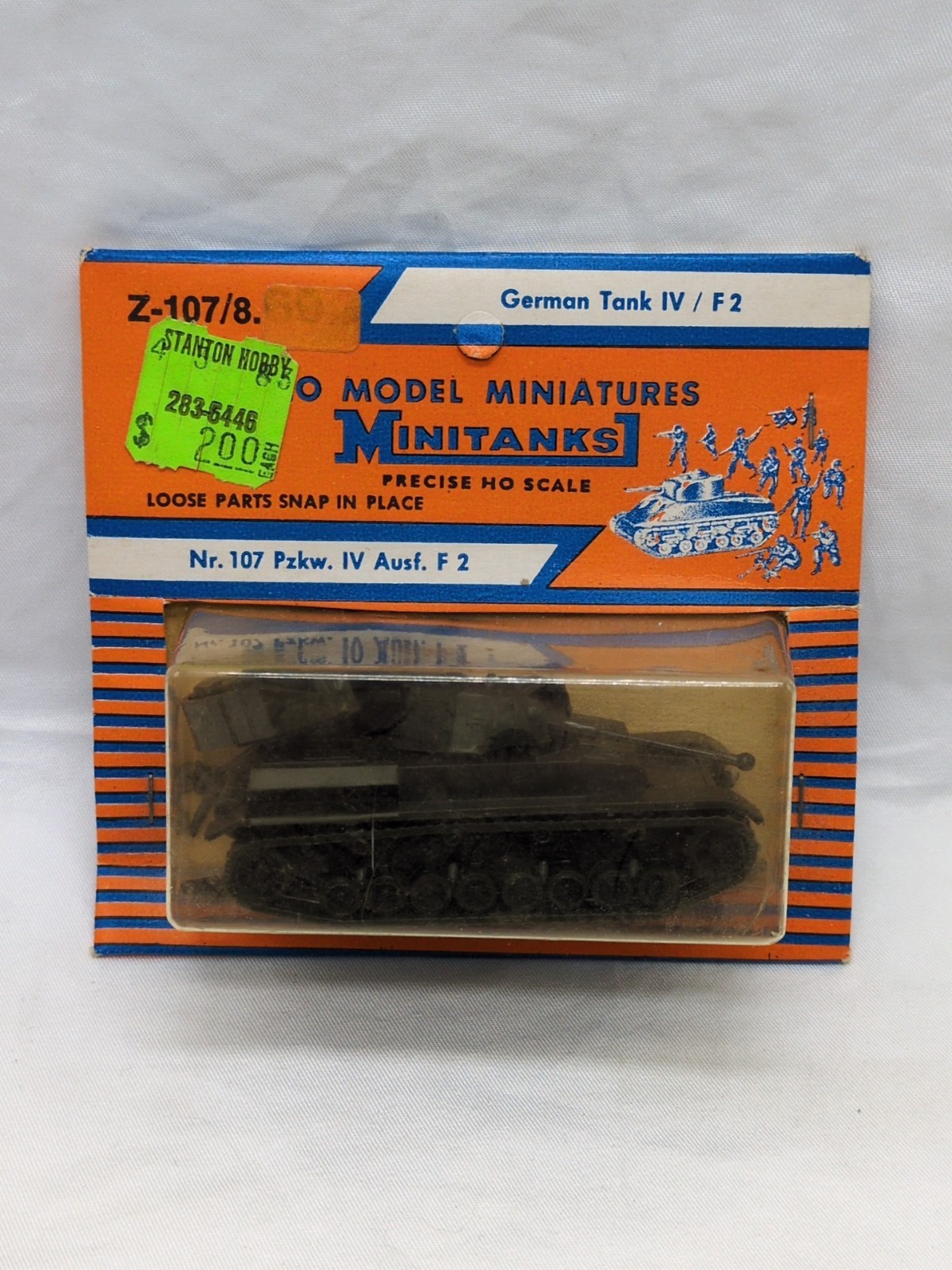 Roco HO Model Miniatures German Tank IV F2 - $21.77