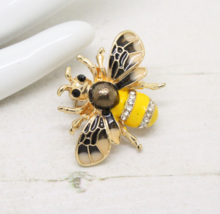 Cute Vintage Style Honey Bee Bumble Insect Enamel Crystal Brooch Pin Jewellery - £7.80 GBP