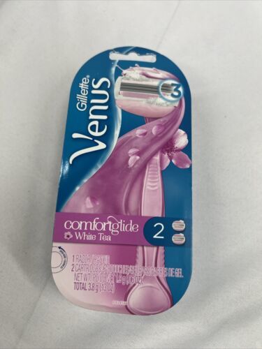Gillette Venus Comfort Glide White Tea Razor Kit with 2 Cartridge Refill - $7.98
