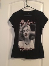 Marilyn Monroe Women&#39;s Juniors Black Short Sleeve T-Shirt Round Neck Size L - £32.04 GBP