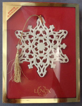 2002 Lenox Annual Snowflake Fine China Ornament in Original Box U.S. Made - £47.95 GBP
