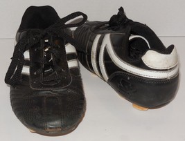 Starter Sidewinder Boys Size 4 Youth Soccer Cleats black white - $14.50