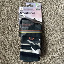 SMARTWOOL WOMEN’S HIKE LIGHT CUSHION MId CREW SOCKS SIZE MEDIUM Fits Siz... - $14.99