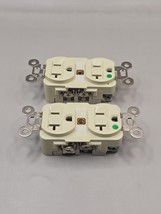 LOT OF 2 HUBBELL PRO WHITE DUPLEX RECEPTACLE HOSPITAL GRADE  125V - $400.40 MXN