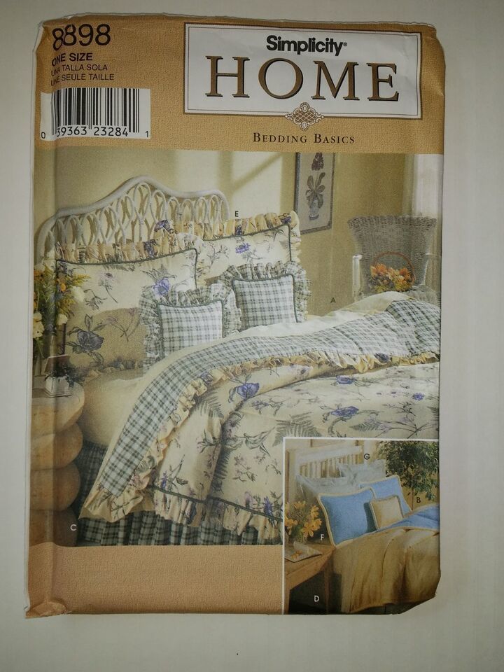 Primary image for Simplicity 8898 Bedding Basics Comforter Dust Ruffle Pillow Shams