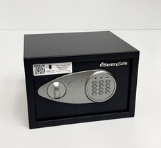 SentrySafe ‎X041E Medium Safe with Digital Keypad image 2