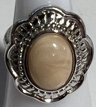 Jewelry Ring Silver Tone Faux Glass Yellow Moonstone Shaded Sie 7 Unbranded - £5.43 GBP