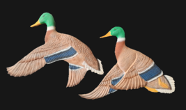 Pair Vintage Ceramic Mallard Ducks in Flight Wall Hangings Plaques Country Cabin - £22.45 GBP