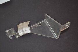 Ford NOS OEM Clear Plastic Radio Mounting Bracket Part # E5FZ-10A860-A - €12,45 EUR