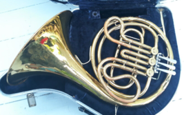 King Model 618 Single French Horn Serial With Case - $139.99