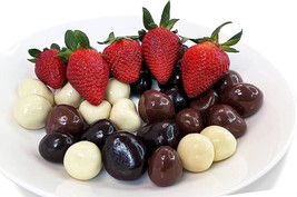 Andy Anand Fresh Freeze Dried Strawberries  24 Pcs Dipped in Premium Milk, White - £30.85 GBP