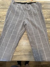 A New Day Women&#39;s Size 6 Gray Plaid Side Zip Stretch Dress Pants. NWOT. 2 - £10.40 GBP