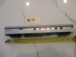 walthers mainline via train coach car HO scale model train windows 12inch T4 - £31.96 GBP