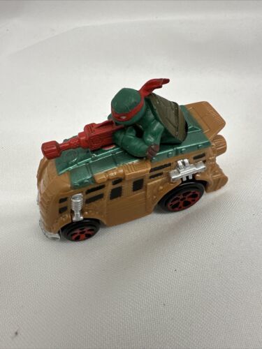Teenage Mutant Ninja Turtles Playmate T-Machines 2014 Raphael Toy Car Viacom - $10.84