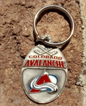 VTG PEWTER ENAMEL KEYRING KEYCHAIN COLORADO AVALANCHE HOCKEY - $19.98