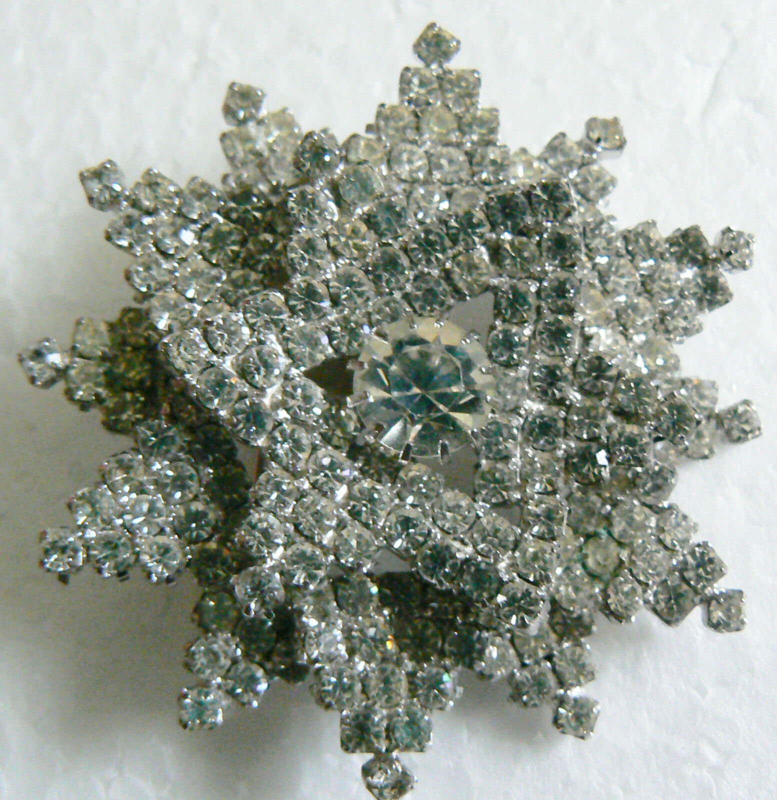 Vintage Fantastic Silver Tone Clear Crystal Burst Super Star Pin Brooch - $64.35