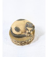 Vintage Estee Lauder Sleeping Cat Cinnabar Solid Perfume Compact Ivory S... - $1,881.67 MXN