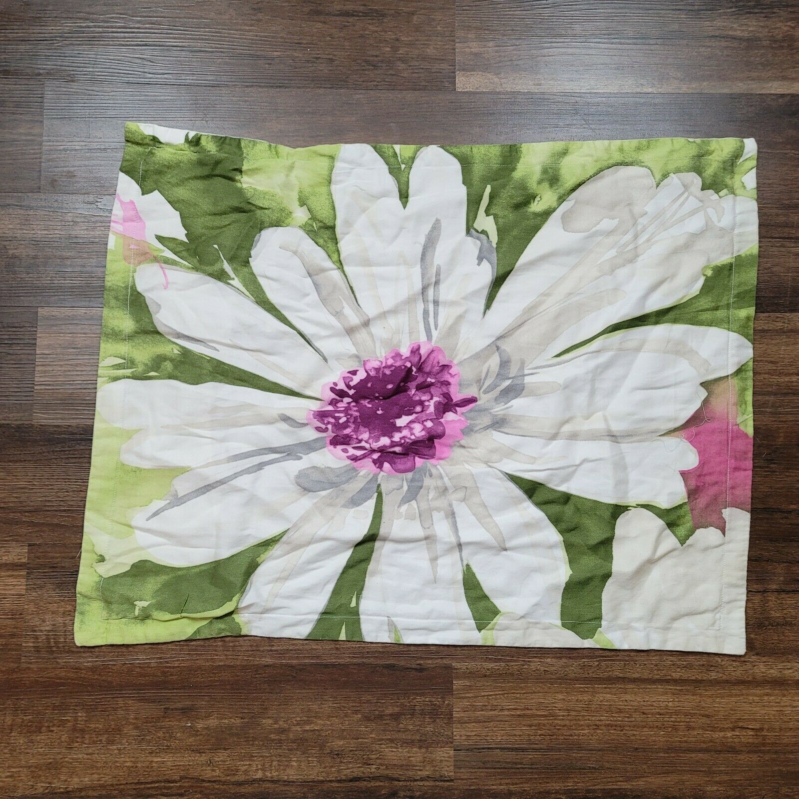 Cynthia Rowley Pink Purple Green White Tan Flower Standard Pillow Shams x 2 - $39.59