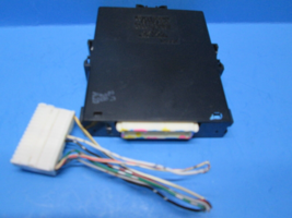 04-07 Toyota Solara Network Gateway Control Unit Module 89111-33030 Genuine OEM - $26.59