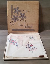 Vintage Unused Bernhard Wolf Ladies Hankies 3pc Original Box Embroidered... - $24.65