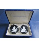FRANKLIN MINT BACCARAT LOUIS XVI AND BENJAMIN FRANKLIN SULFIDE CAMEO PAIR - $323.59 CAD