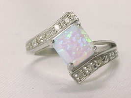 MYSTIC OPAL and 10 Diamond Accents RING in STERLING Silver - Size 6 3/4 - £75.76 GBP