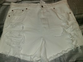 American Eagle Shorts Womens 18 White Denim Distressed Boyfriend Shorts (X) - £14.09 GBP