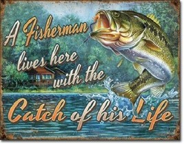 New A Fisherman Lives Here With The Catch Of His Life Decorative Metal Tin Sign - £7.39 GBP