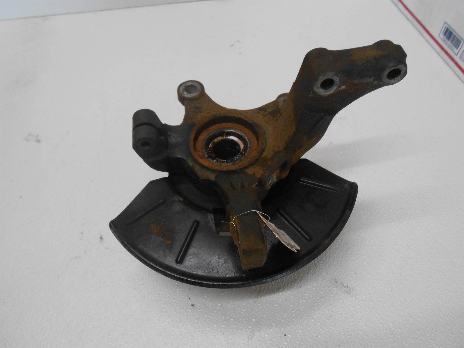 2006 ford escape Front Right Passenger Spindle Knuckle - $76.99