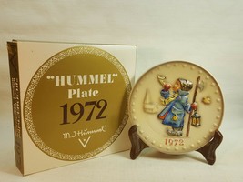 M.J. Hummel Annual Plate “HUMMEL” Plates 1972 with original box  FD487 - $14.95