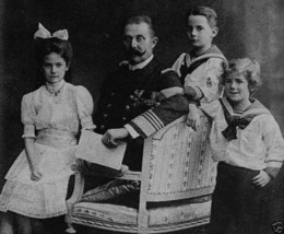 New 8x10 Photo - Austria Archduke Franz Ferdinand with his children World War I - $8.81