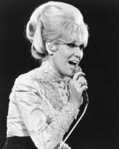 Dusty Springfield Concert 1960&#39;S B&amp;W 16x20 Canvas Giclee - $69.99
