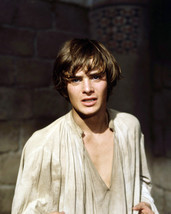 Leonard Whiting Romeo And Juliet 16x20 Canvas Giclee Portrait Pose 1968 - $69.99