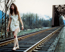 Twin Peaks 16x20 Canvas Giclee Ronette Pulaski Barefoot Girl On Train Tr... - £54.75 GBP