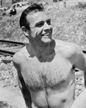 Sean Connery Barechested 1960&#39;S Pin Up B&amp;W 16x20 Canvas Giclee - $69.99