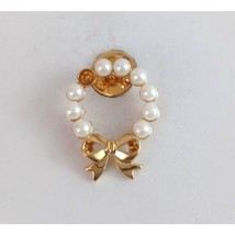 Vintage Faux Pearl Wreath With Gold Tone Bow Lapel Hat Pin - £5.04 GBP