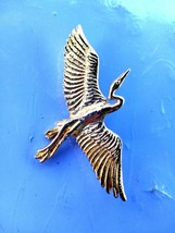 Vitg   gold color SWAN IN FLIGHT pin  2&quot;         .benefits local animal shelter - £9.43 GBP