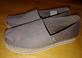 BOB&#39;S/SKECHERS MEMORY FOAM BROWN CANVAS SLIP-ON SHOES-9-BARELY WORN-NICE - £11.56 GBP