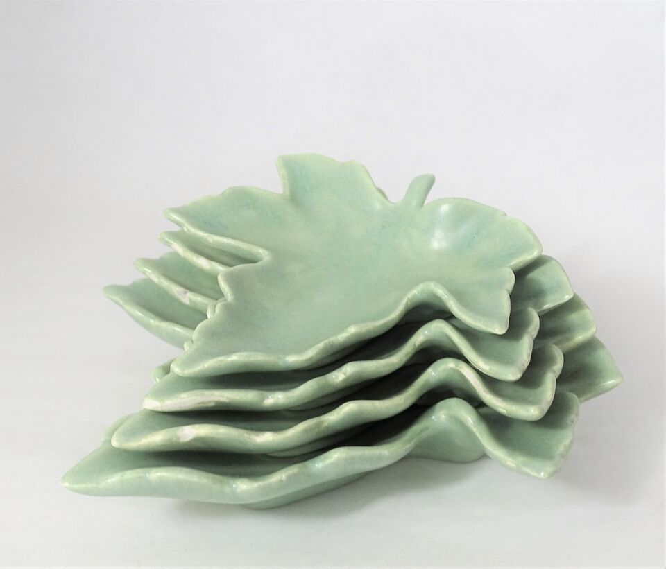 Primary image for Set of 4 Vintage Stacking Nesting Green Maple Leaf Ceramic Trinket Dish Ashtray