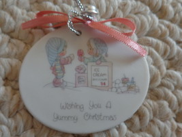 Precious Moments Ceramic Oval Christmas Ornament (#1822) - £10.21 GBP