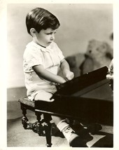 UNKNOWN Little Boy PIANO Org Publicity Promo PHOTO E900 - £7.96 GBP