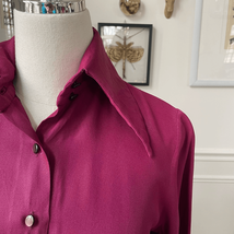Vintage 70s Cranberry Crepe Dagger Barrymore Collar Blouse XS - $429.46 MXN