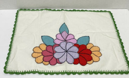 Vintage Handmade Floral Stitched Applique Crocheted Edge Fabric Napkin 14 x 11&quot; - £12.24 GBP