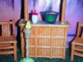 Hawaiin Tiki Torches Bowl of Chips &amp; dip Tropical Drink fits Loving Family Dolls - £4.75 GBP