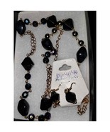 Women&#39;s beautiful black hanging necklace and earring set - $438.52 MXN