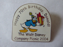 Disney Trading Broches 31467 Disney Co. ( Twdc ) Picnic 2004 / Donald&#39;s 70th - £25.35 GBP