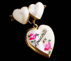Sweetheart Heart Locket / Vintage WWII Brooch / Picture locket / MOP floral fron - £75.76 GBP
