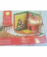 NEW Wilton Build it Yourself Tasty Gingerbread Cozy Fireplace House Scene - $751.56 MXN