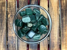 Green Jade Tumbled Stones - Perfect Crystal Healing &amp; Spiritual Practice... - $935.14 MXN